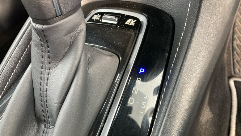 Toyota Corolla 2.0 VVT-i Hybrid Design 5dr CVT Hybrid Estate